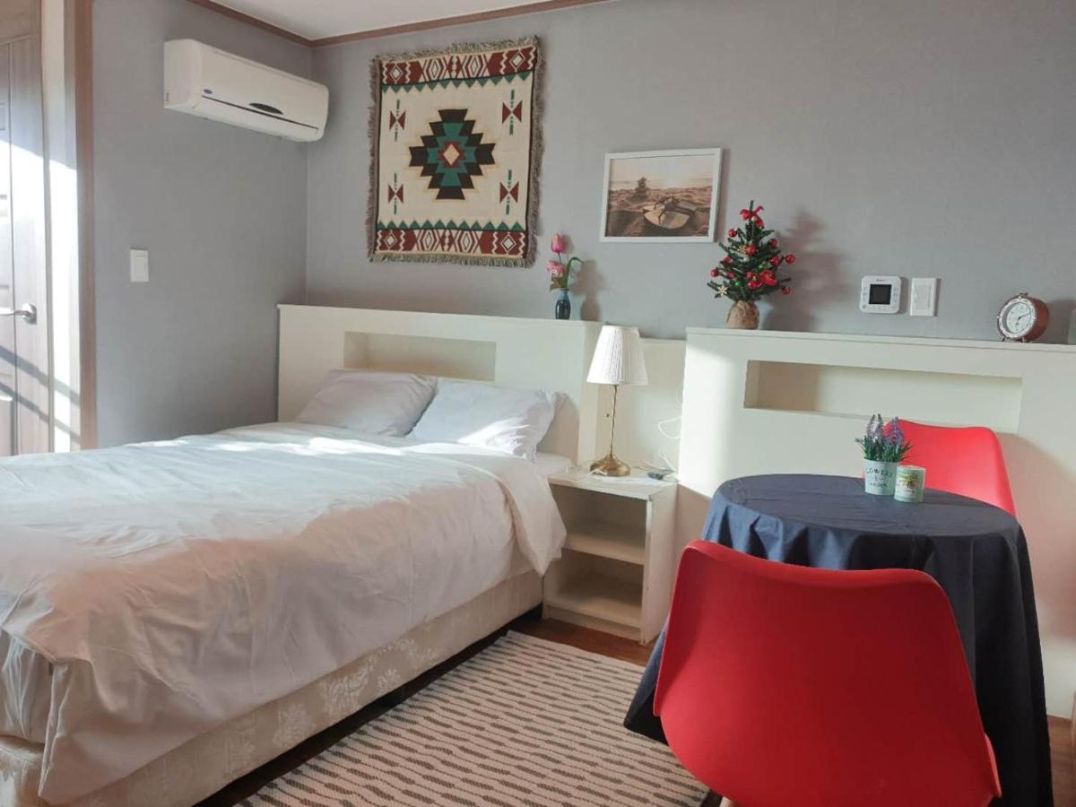 Hy Choi Hostel Seogwipo Dış mekan fotoğraf