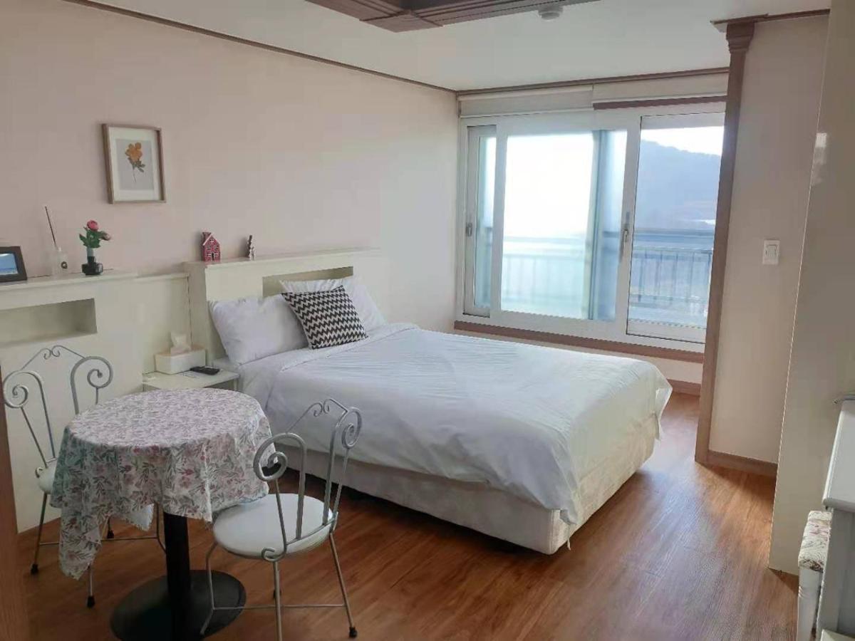 Hy Choi Hostel Seogwipo Dış mekan fotoğraf