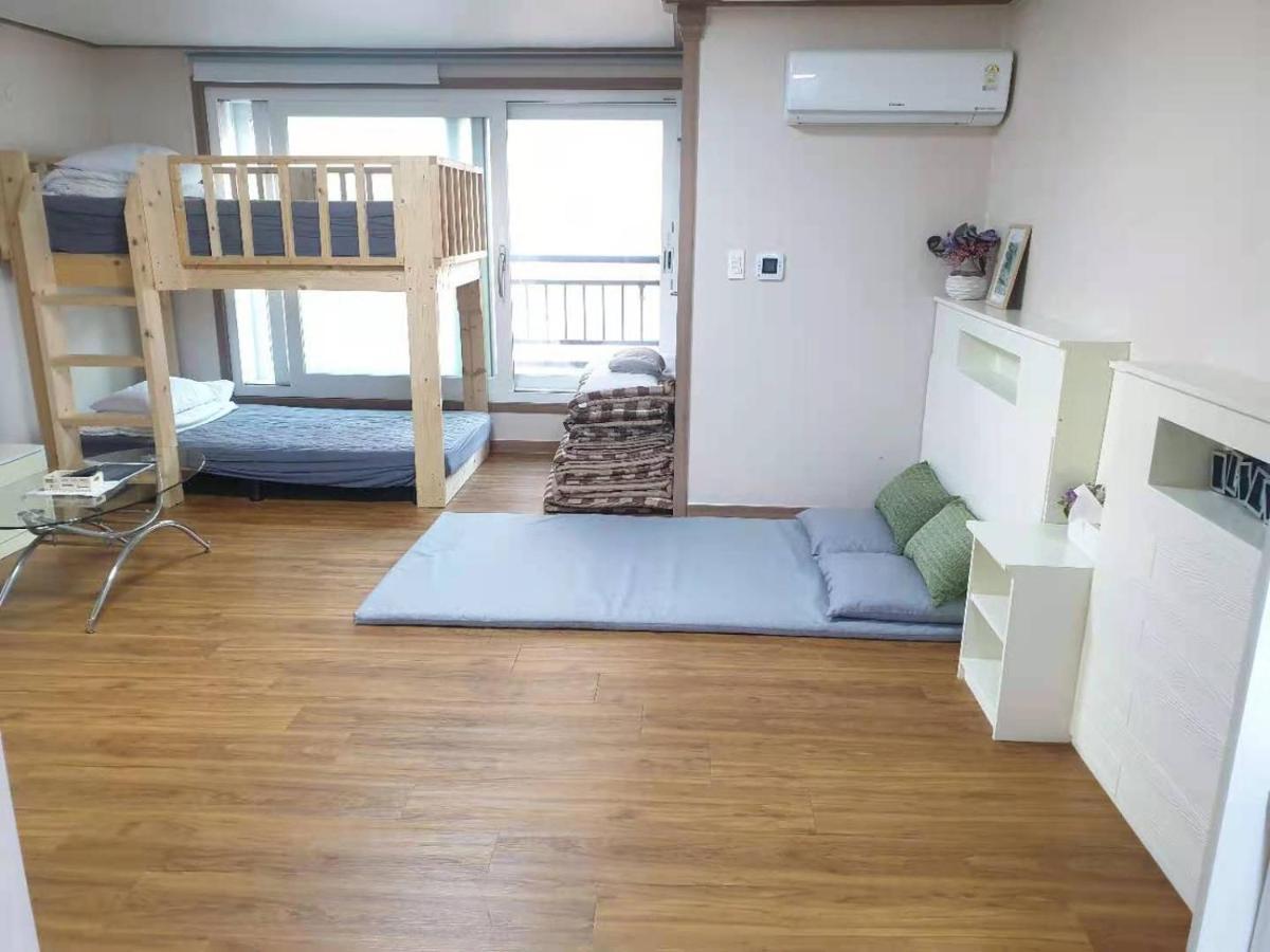Hy Choi Hostel Seogwipo Dış mekan fotoğraf